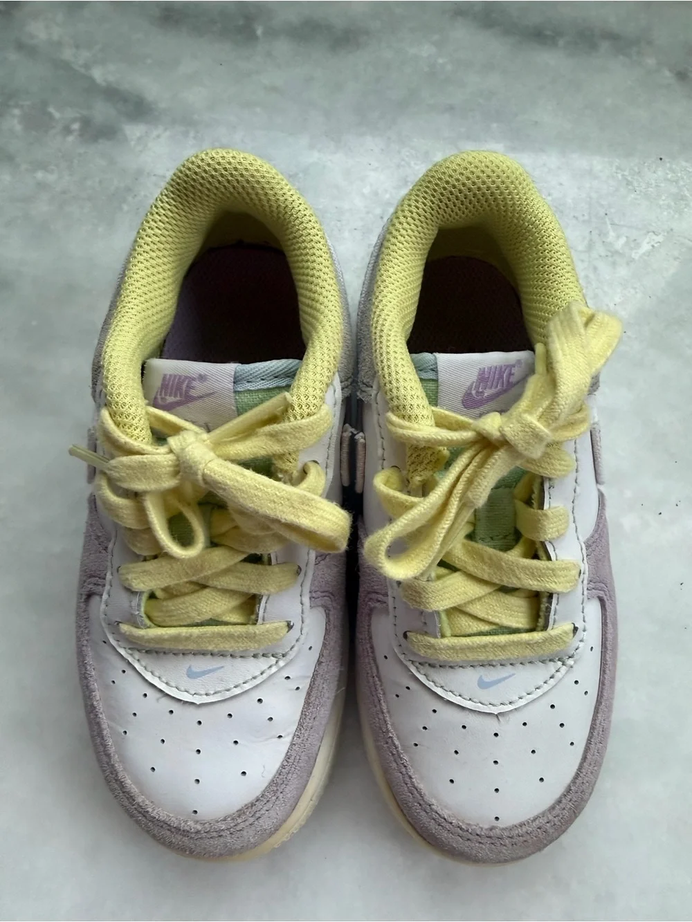 Nike Air Force 1- LV8 Easter Edition .